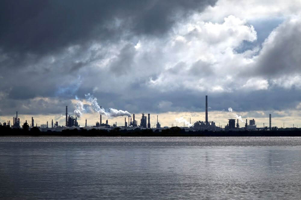 隔热涂料的优点图片风暴易发地区